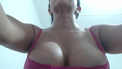 mariska_69 online show from December 21, 2025, 2:57 pm