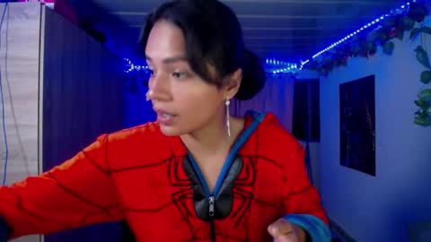 Snapshot of maritza_ferrerr chatting on April 16, 2026, 3:18 am Maritza Ferrer -Samara Beltran online show from April 16, 2026, 3:18 am