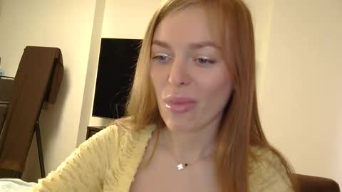 Snapshot of mariwell chatting on April 11, 2026, 12:31 pm mariwell online show from April 11, 2026, 12:31 pm