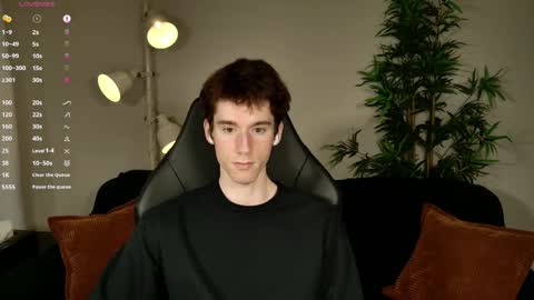 Mark online show from November 8, 2025, 5:23 pm