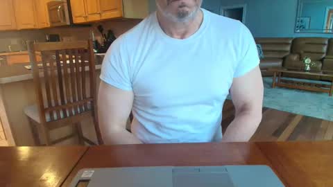 Mark online show from March 9, 2025, 1:04 pm