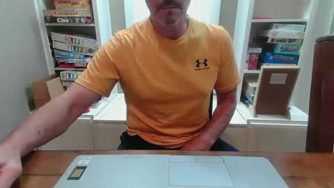 Mark online show from October 7, 2025, 3:53 pm