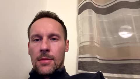 Snapshot of mark__39 chatting on November 3, 2025, 5:58 pm Mark online show from November 3, 2025, 5:58 pm