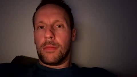 Snapshot of mark__39 chatting on November 6, 2025, 10:21 pm Mark online show from November 6, 2025, 10:21 pm