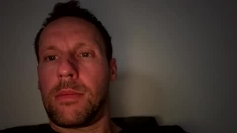 Snapshot of mark__39 chatting on November 9, 2025, 11:25 pm Mark online show from November 9, 2025, 11:25 pm