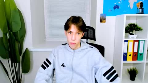 Snapshot of mark_branston chatting on October 8, 2025, 3:42 pm Mark online show from October 8, 2025, 3:42 pm