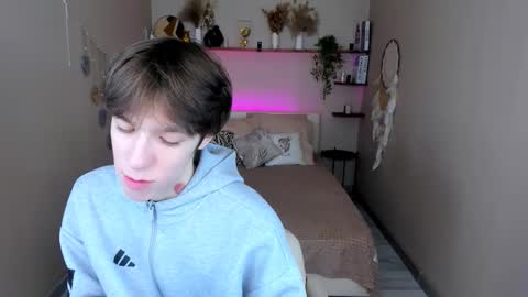 Mark online show from March 13, 2026, 2:45 pm