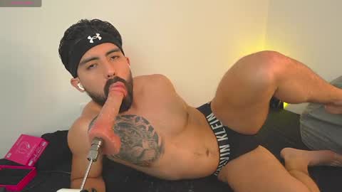 Snapshot of mark_broown_ chatting on April 16, 2026, 9:39 pm mark_broown_ online show from April 16, 2026, 9:39 pm