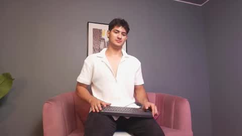Snapshot of mark_evans1_ chatting on October 24, 2025, 2:13 pm mark_evans1_ online show from October 24, 2025, 2:13 pm