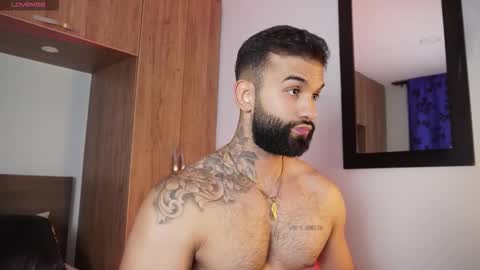 Mark online show from October 1, 2025, 1:11 am