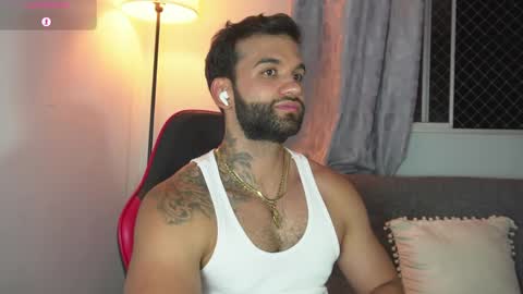 Snapshot of mark_hazze chatting on May 22, 2026, 1:02 am Mark online show from May 22, 2026, 1:02 am