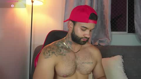 Snapshot of mark_hazze chatting on May 30, 2026, 12:30 am Mark online show from May 30, 2026, 12:30 am