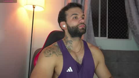 Snapshot of mark_hazze chatting on June 1, 2026, 12:34 am Mark online show from June 1, 2026, 12:34 am