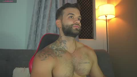 Snapshot of mark_hazze chatting on June 30, 2026, 12:33 am Mark online show from June 30, 2026, 12:33 am