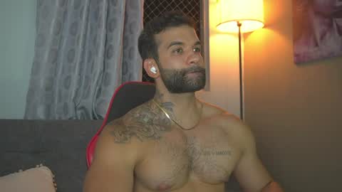Snapshot of mark_hazze chatting on July 31, 2026, 12:32 am Mark online show from July 31, 2026, 12:32 am