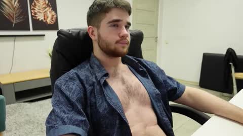 MARK MAXIM online show from October 4, 2025, 8:29 pm