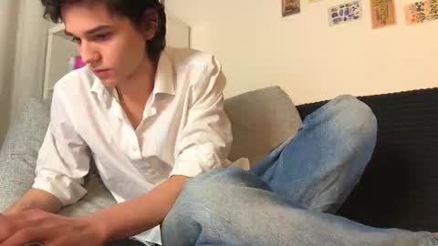 Mark online show from December 15, 2025, 1:59 pm