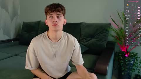 Mark online show from September 21, 2025, 7:54 am