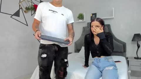Snapshot of markandphilip chatting on September 11, 2025, 12:27 pm markandphilip  online show from September 11, 2025, 12:27 pm