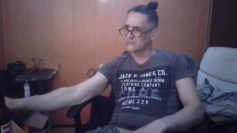 Snapshot of markbcnx chatting on March 4, 2026, 2:17 am markbcnx online show from March 4, 2026, 2:17 am