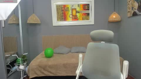 markbowie online show from September 19, 2025, 11:55 am