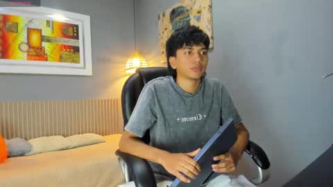 markbowie online show from June 5, 2026, 7:52 pm
