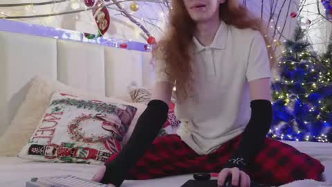 Snapshot of markglover chatting on December 17, 2025, 3:40 pm Mark online show from December 17, 2025, 3:40 pm