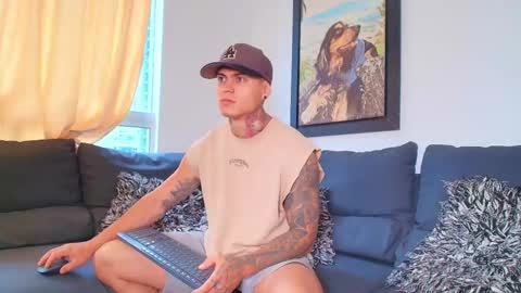 Sebastian online show from November 16, 2025, 4:01 pm