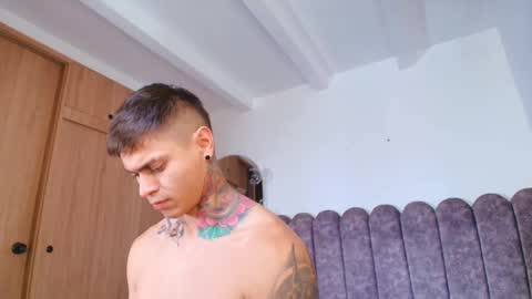 Sebastian online show from December 4, 2025, 8:50 pm