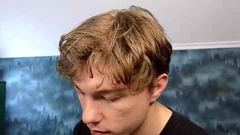 Snapshot of markshot_ chatting on November 11, 2025, 8:31 pm markshot_ online show from November 11, 2025, 8:31 pm