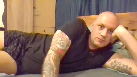 markus_7 online show from October 15, 2025, 10:54 pm