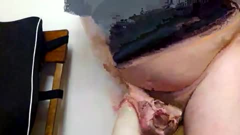 Snapshot of marky1954 chatting on December 31, 2024, 8:34 pm markedman online show from December 31, 2024, 8:34 pm