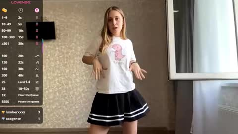 Olivia online show from September 12, 2025, 2:28 pm