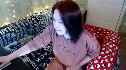 MarleneLue online show from February 9, 2025, 2:29 pm