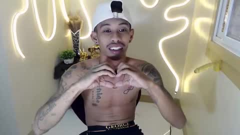 marlmoreno10 online show from January 8, 2026, 3:25 pm