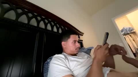 marlonnolascotabora15 online show from May 8, 2026, 10:04 pm