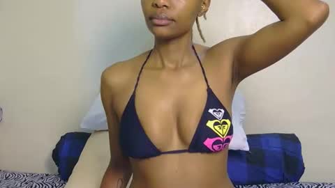 Snapshot of marly_babe chatting on March 18, 2026, 3:31 am Marly online show from March 18, 2026, 3:31 am