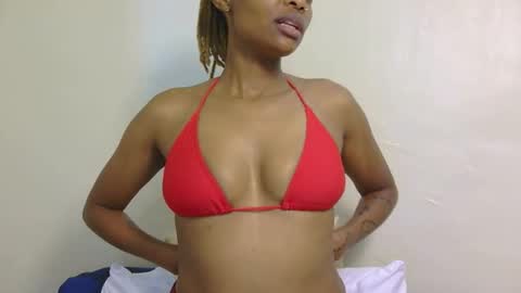 Snapshot of marly_babe chatting on March 28, 2026, 1:54 pm Marly online show from March 28, 2026, 1:54 pm