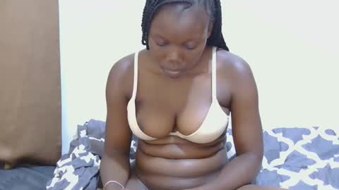 Snapshot of marly_marlie chatting on March 3, 2026, 10:37 pm Marlie online show from March 3, 2026, 10:37 pm