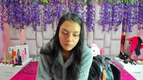 Marly Anal  online show from February 12, 2025, 1:59 pm