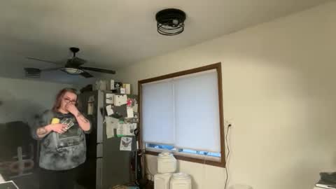 Snapshot of maroon_moon chatting on November 15, 2025, 10:15 pm maroon_moon online show from November 15, 2025, 10:15 pm