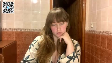 Snapshot of maroonmoon_ chatting on October 24, 2025, 7:21 pm Miriam online show from October 24, 2025, 7:21 pm