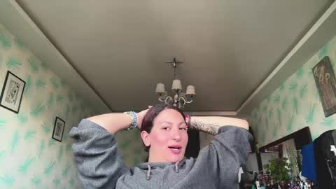 marquitacapozzoli online show from April 26, 2026, 11:41 am