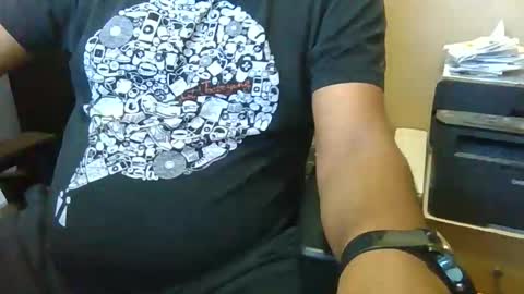 Married Horny Guy online show from October 31, 2025, 1:34 pm