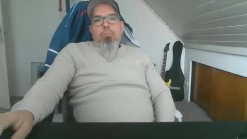 marriedcock1980 online show from March 27, 2026, 8:26 am