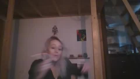 Snapshot of marrygorund chatting on January 29, 2025, 9:33 am MaryGoRound online show from January 29, 2025, 9:33 am