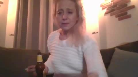 Snapshot of marrygorund chatting on March 2, 2025, 1:47 am MaryGoRound online show from March 2, 2025, 1:47 am