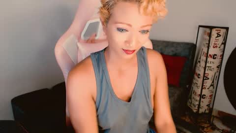 Snapshot of marryme00 chatting on September 23, 2025, 7:06 pm May online show from September 23, 2025, 7:06 pm