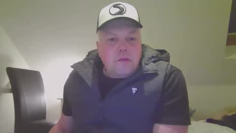 mars0481 online show from November 18, 2025, 10:14 pm