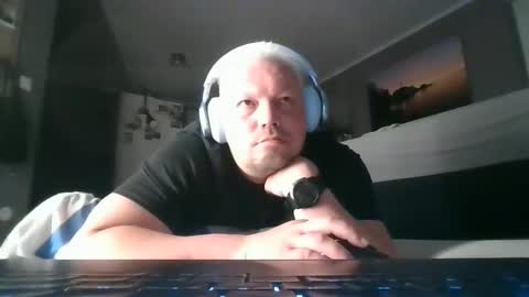 mars0481 online show from April 4, 2026, 11:02 pm